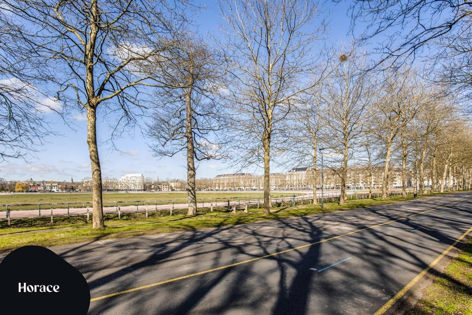 Panoramic Suite Unique View & Private Parking Caen Zewnętrze zdjęcie